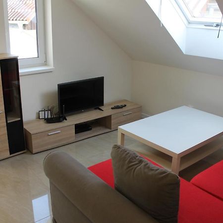 Apartmany Pri Auparku Пьештяни Экстерьер фото