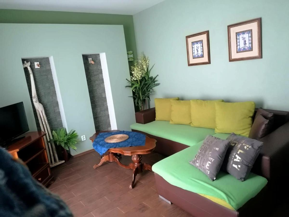 Apartmany Pri Auparku Пьештяни Экстерьер фото