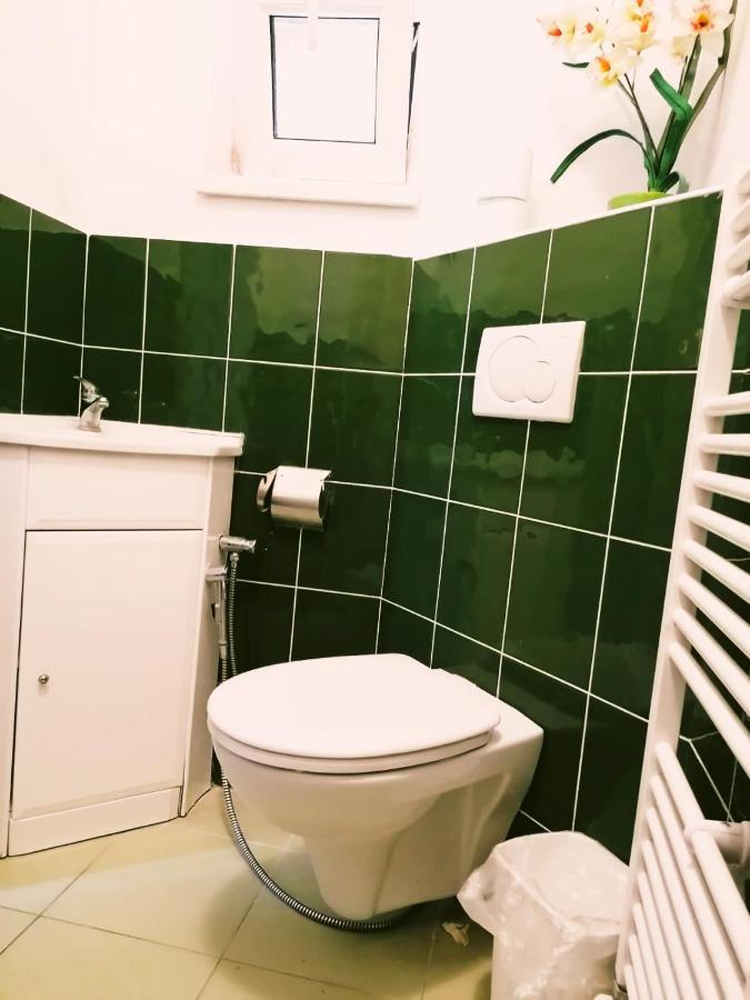 Apartmany Pri Auparku Пьештяни Экстерьер фото