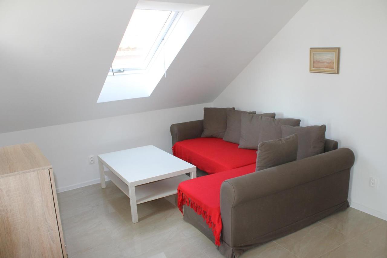 Apartmany Pri Auparku Пьештяни Экстерьер фото
