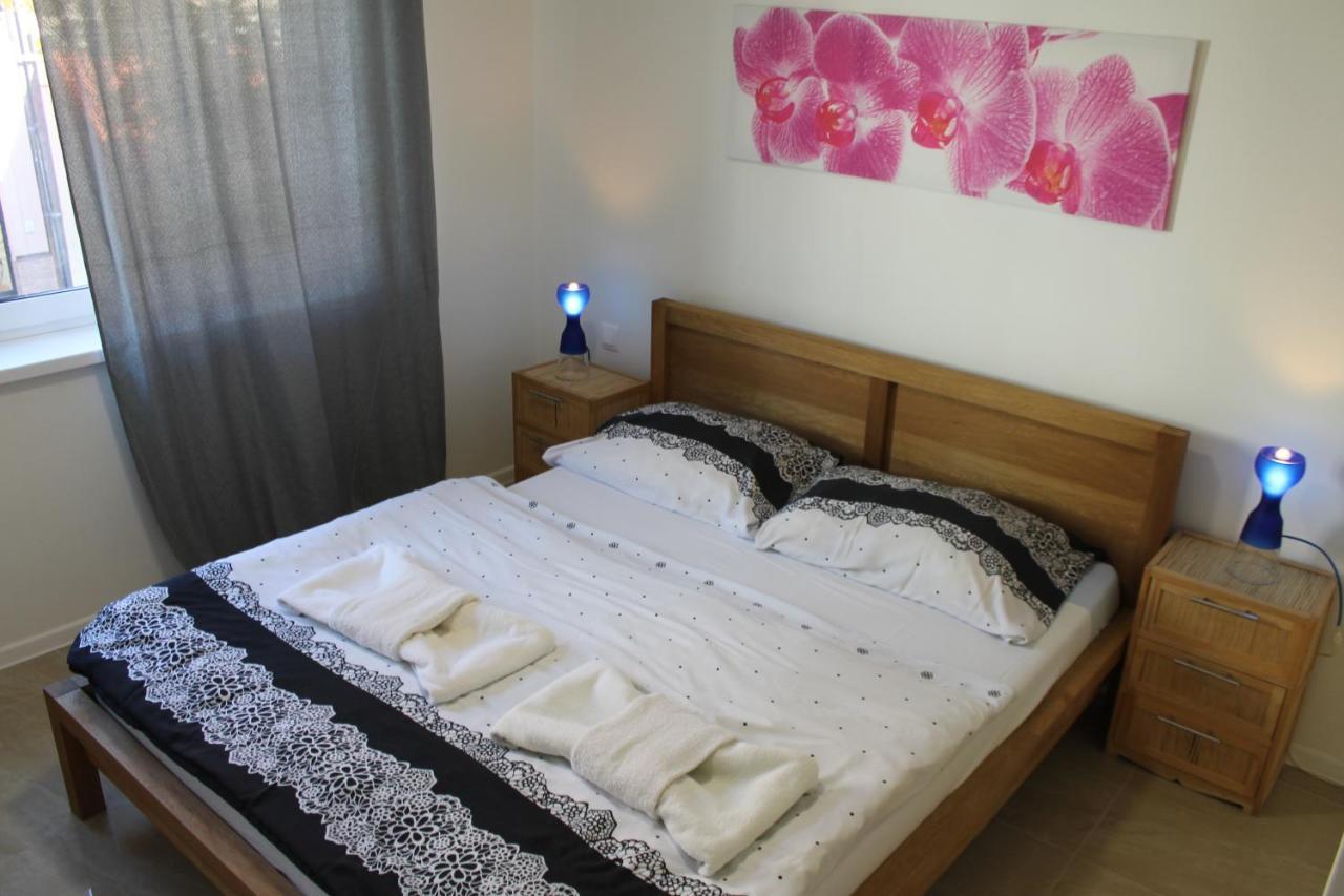 Apartmany Pri Auparku Пьештяни Экстерьер фото